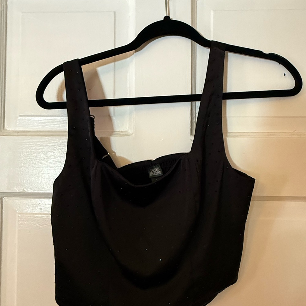 Black Sleeveless Crop Top